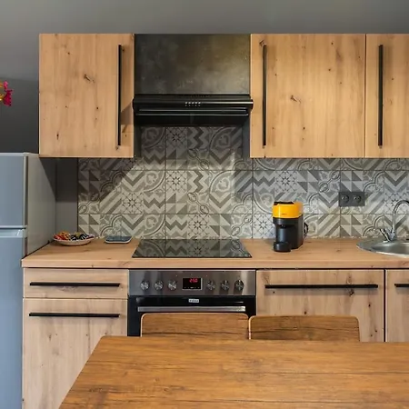 아파트 Residenza Santa Anastasia With Ac And Lift