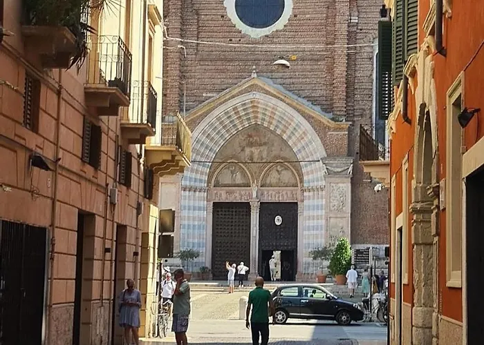 Residenza Santa Anastasia With Ac And Lift Verona